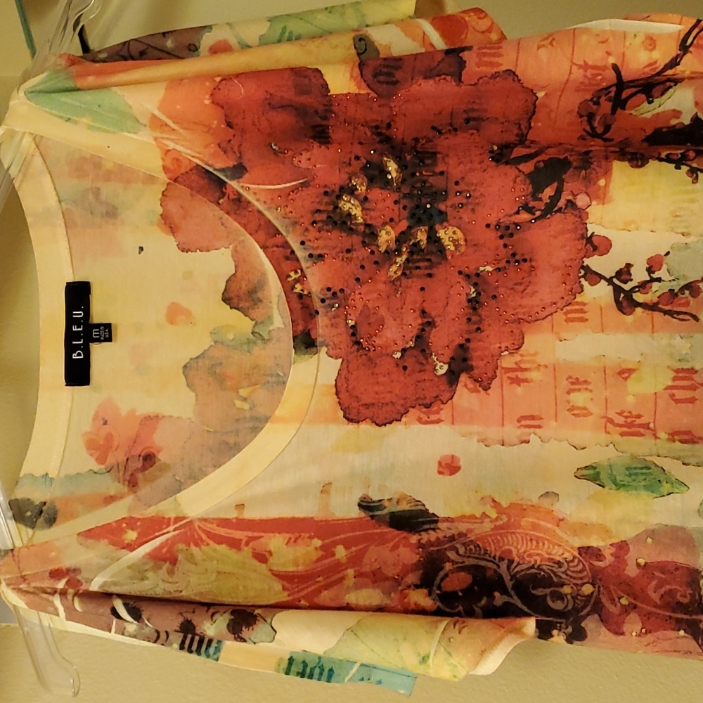 B.L.E.U sz med top